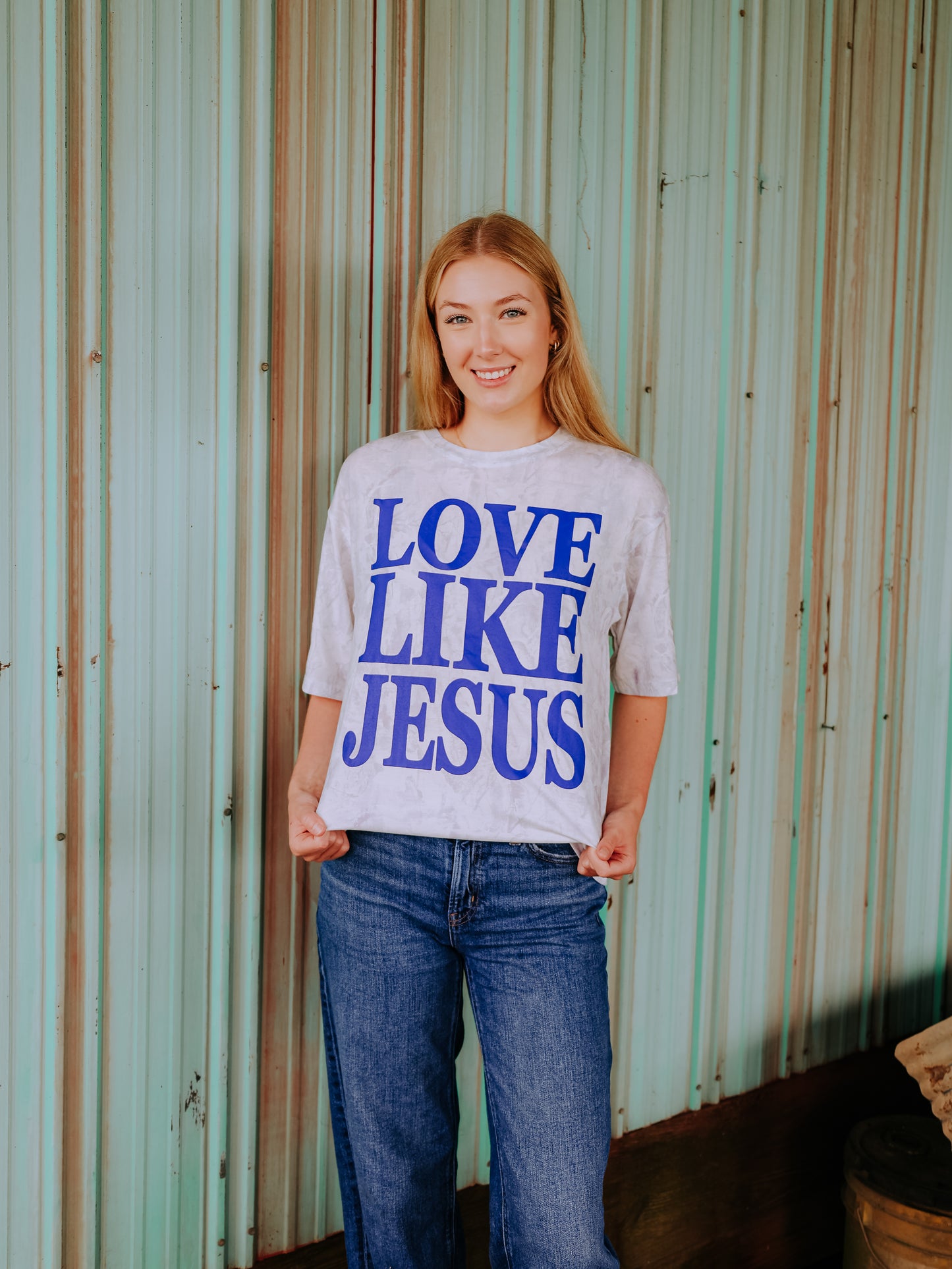 Love Like Jesus Graphic Tee