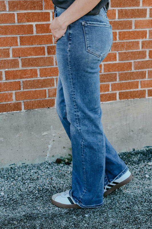 Risen High Rise Straight Jeans